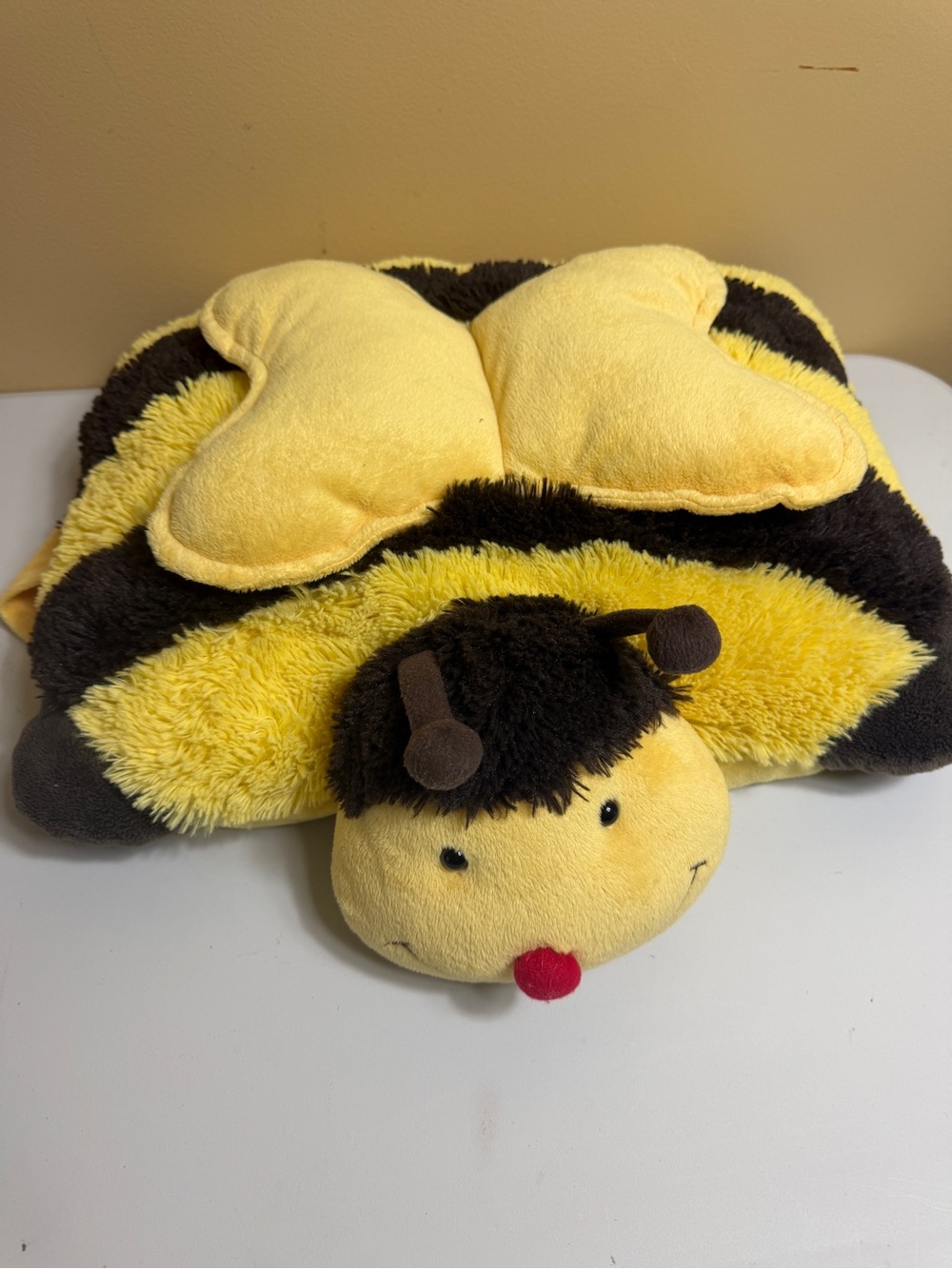 Original Pillow Pets Buzzy Bee Plush Stuffed Animal Pillow 18" Folding Yellow